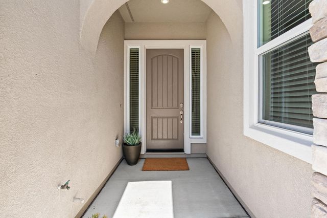 3009 Tulip Way, Lodi, CA 95242