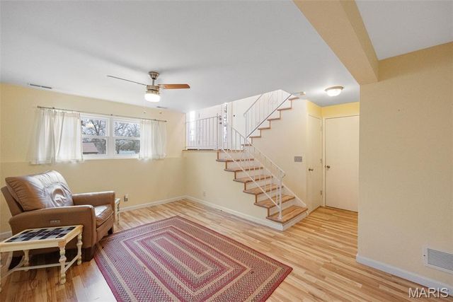 330 Oak Tree Drive, Webster Groves, MO 63119