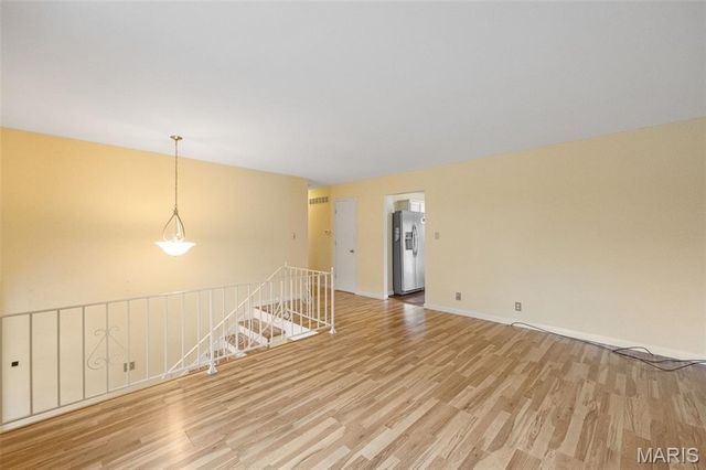 330 Oak Tree Drive, Webster Groves, MO 63119