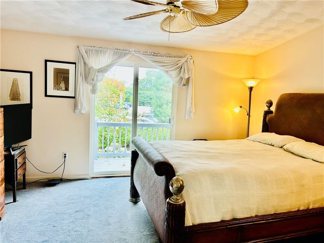 11 College Hill Road 5B, Warwick, RI 02886