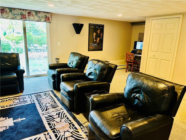 11 College Hill Road 5B, Warwick, RI 02886