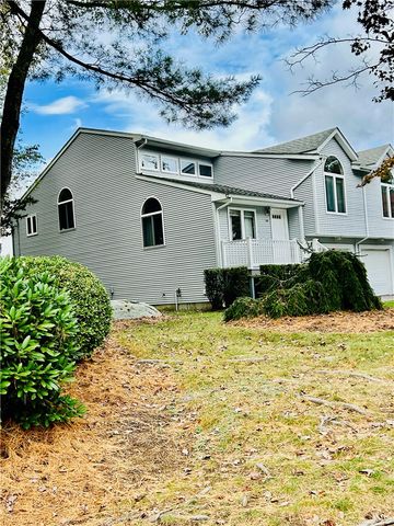 11 College Hill Road 5B, Warwick, RI 02886