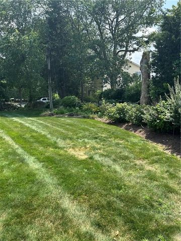 11 College Hill Road 5B, Warwick, RI 02886