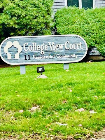 11 College Hill Road 5B, Warwick, RI 02886