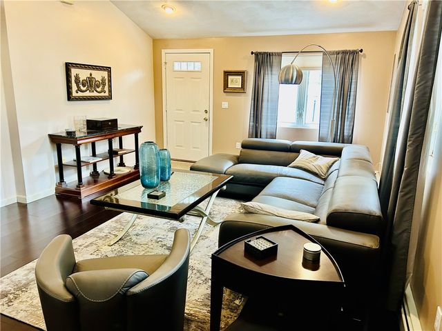 11 College Hill Road 5B, Warwick, RI 02886