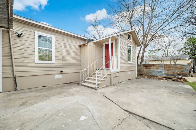 2619 E Houston, San Antonio, TX 78202