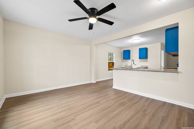 2619 E Houston, San Antonio, TX 78202