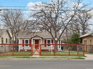 2619 E Houston, San Antonio, TX 78202