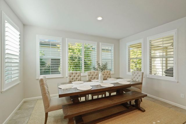 822 Cento Ct, Lodi, CA 95242