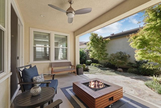 822 Cento Ct, Lodi, CA 95242