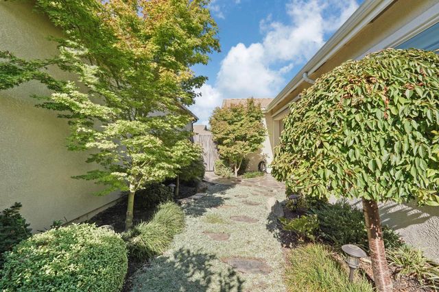 822 Cento Ct, Lodi, CA 95242