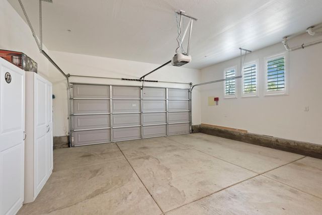 822 Cento Ct, Lodi, CA 95242