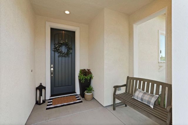 822 Cento Ct, Lodi, CA 95242