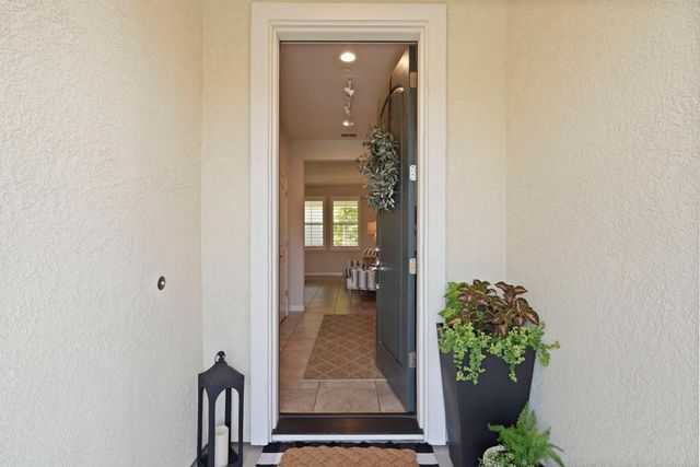 822 Cento Ct, Lodi, CA 95242