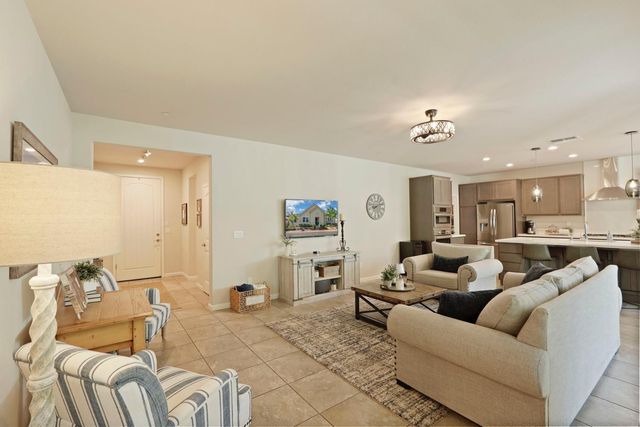 822 Cento Ct, Lodi, CA 95242