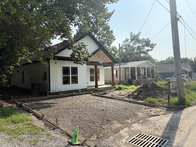 534 20th Ave, W, Springfield, TN 37172