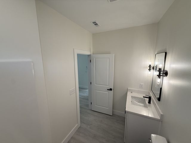 534 20th Ave, W, Springfield, TN 37172
