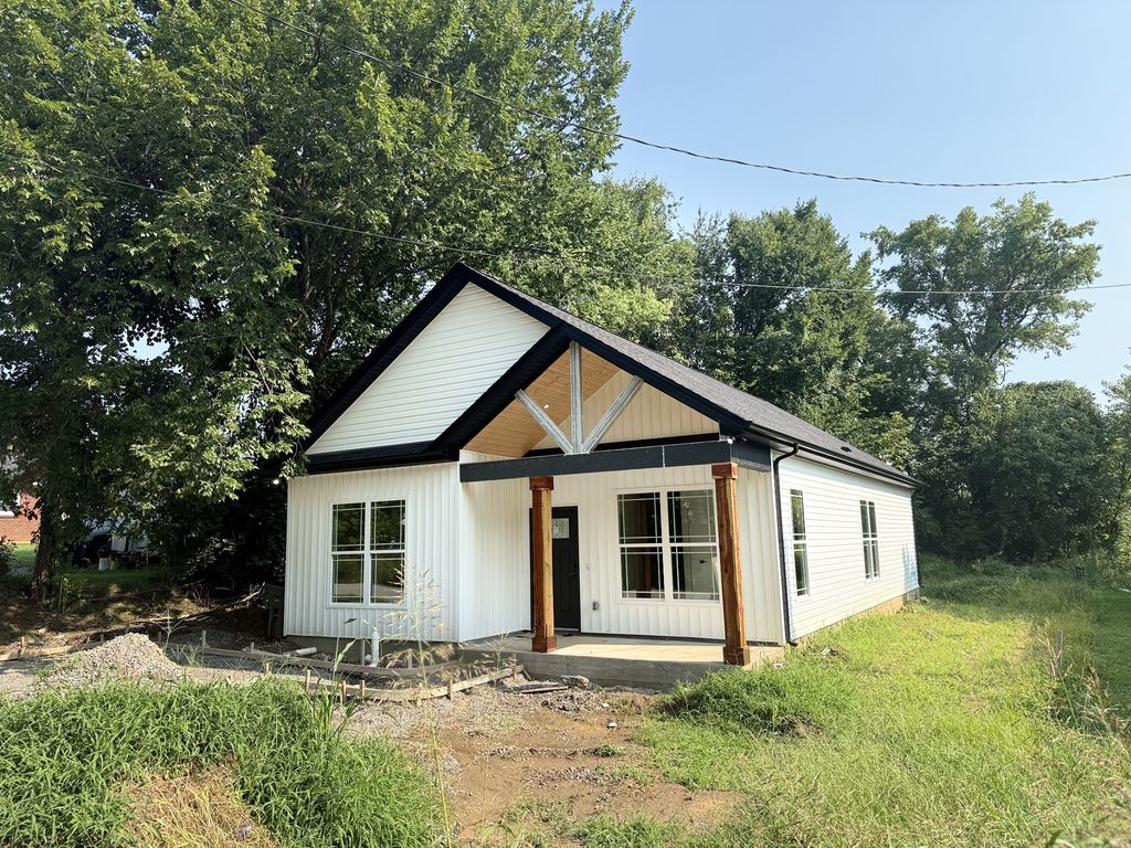 534 20th Ave, W, Springfield, TN 37172