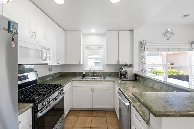 742 Cottage Ct, Mountain View, CA 94043