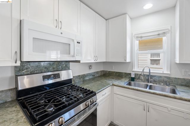 742 Cottage Ct, Mountain View, CA 94043