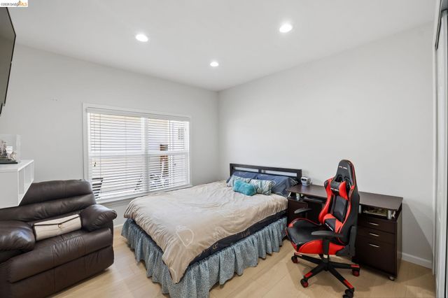 742 Cottage Ct, Mountain View, CA 94043