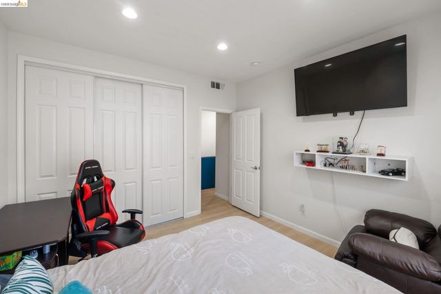 742 Cottage Ct, Mountain View, CA 94043