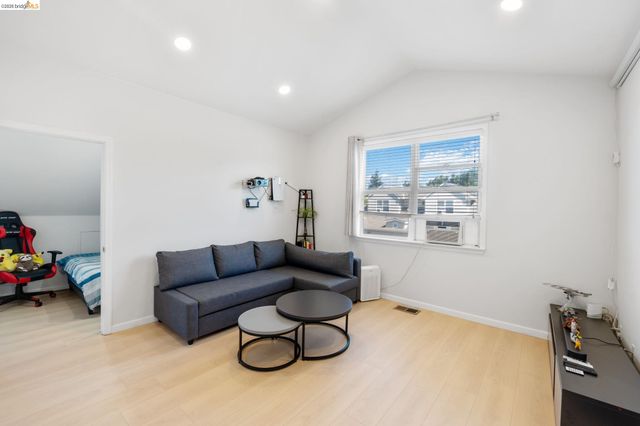 742 Cottage Ct, Mountain View, CA 94043