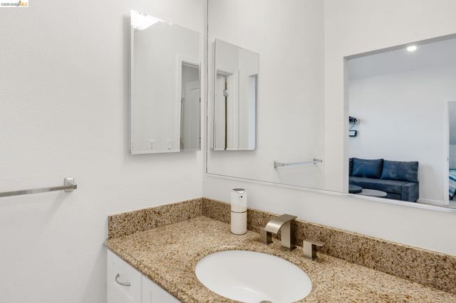 742 Cottage Ct, Mountain View, CA 94043