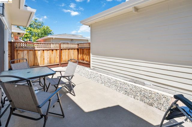 742 Cottage Ct, Mountain View, CA 94043