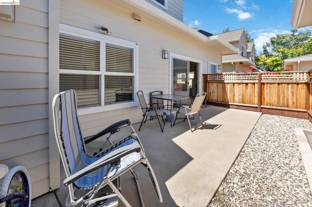 742 Cottage Ct, Mountain View, CA 94043