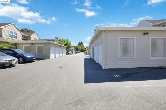 742 Cottage Ct, Mountain View, CA 94043