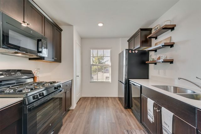 5806 Grindstone Drive, Forney, TX 75126