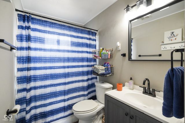 587 N Meridian Street, Greenwood, IN 46143