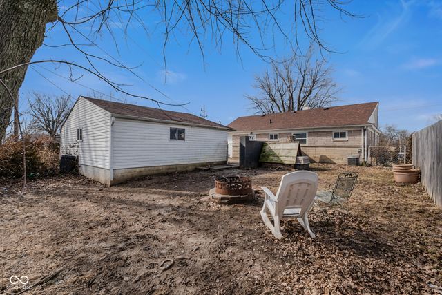 587 N Meridian Street, Greenwood, IN 46143