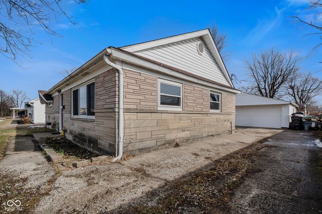 587 N Meridian Street, Greenwood, IN 46143
