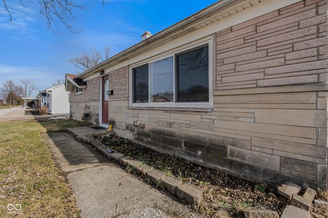 587 N Meridian Street, Greenwood, IN 46143