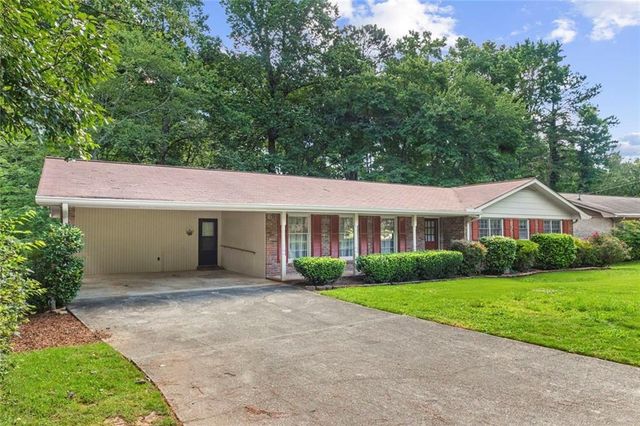 708 Rollingwood Drive, Stone Mountain, GA 30087