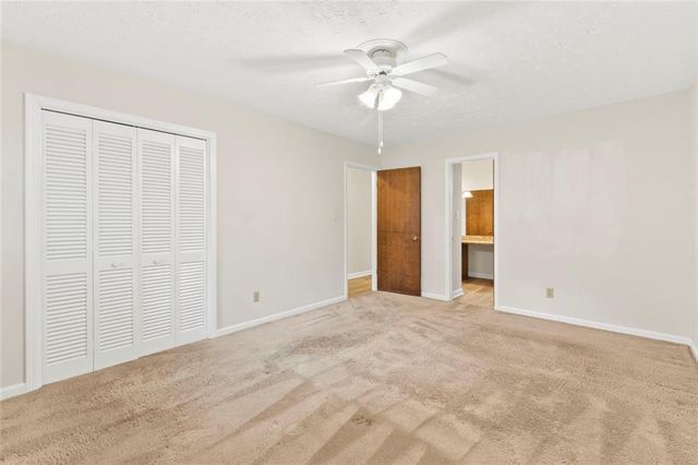 708 Rollingwood Drive, Stone Mountain, GA 30087