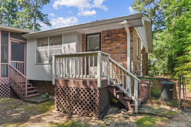 708 Rollingwood Drive, Stone Mountain, GA 30087