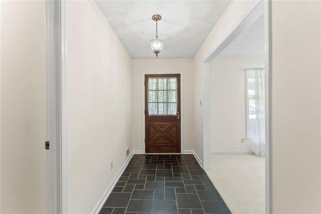 708 Rollingwood Drive, Stone Mountain, GA 30087