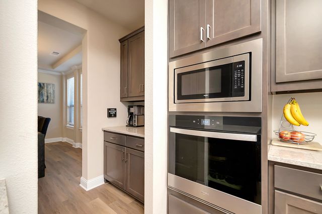 2103 Horizon Drive, Mansfield, TX 76063