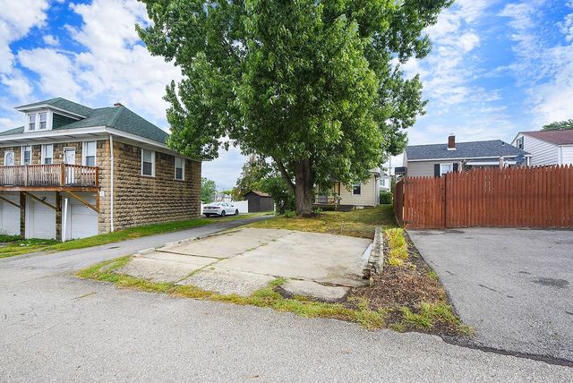 120 E Coffee St, Uniontown, PA 15401