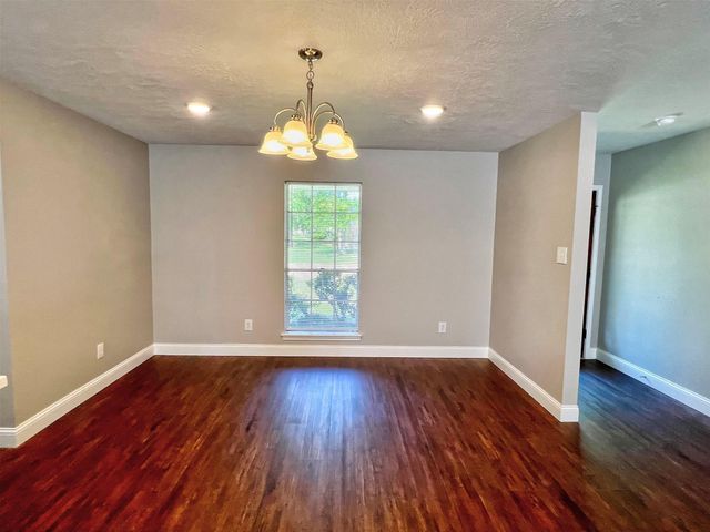 415 Sevenhampton Lane, Houston, TX 77015