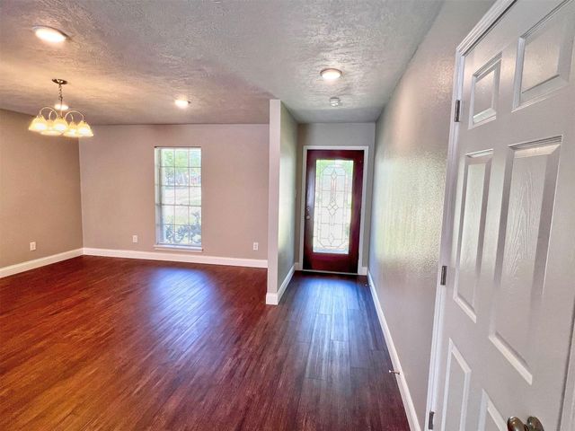 415 Sevenhampton Lane, Houston, TX 77015
