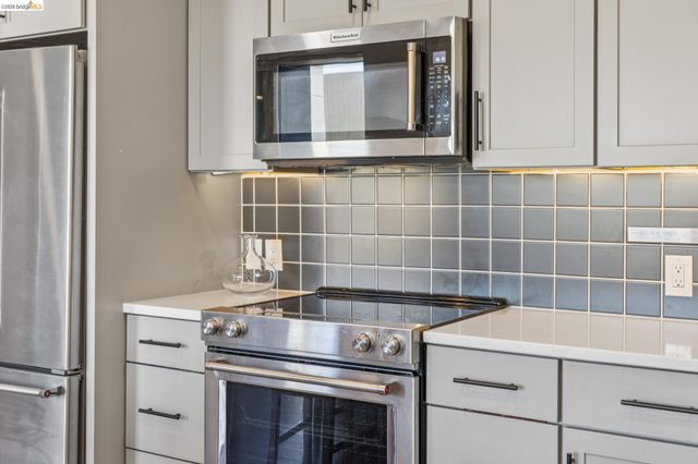 10300 San Pablo Ave 203, El Cerrito, CA 94530