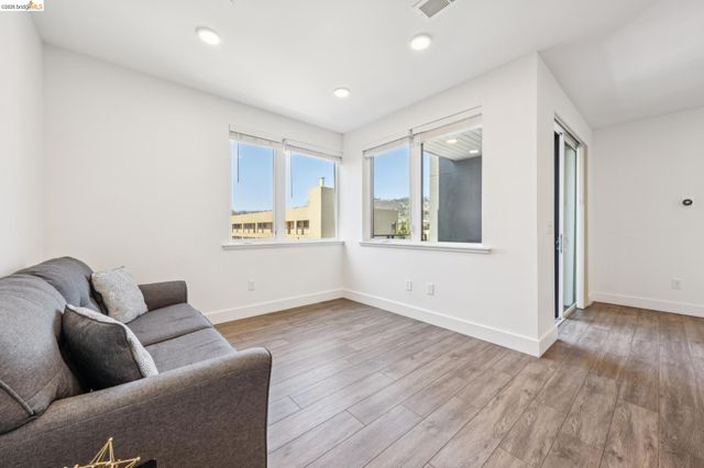 10300 San Pablo Ave 203, El Cerrito, CA 94530