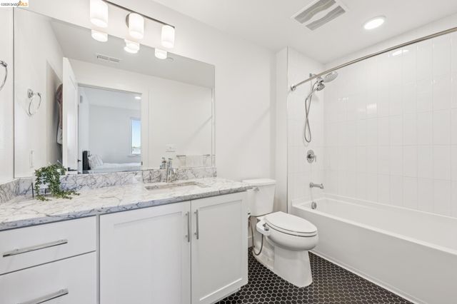 10300 San Pablo Ave 203, El Cerrito, CA 94530