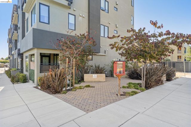 10300 San Pablo Ave 203, El Cerrito, CA 94530