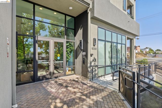 10300 San Pablo Ave 203, El Cerrito, CA 94530