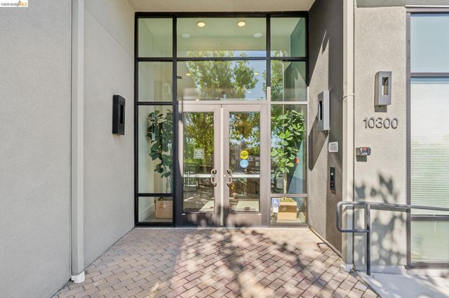 10300 San Pablo Ave 203, El Cerrito, CA 94530